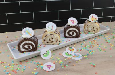 cremerollen mit bunte esspapapier auflger