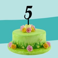 Cake-Topper schwarz 5 auf Torte