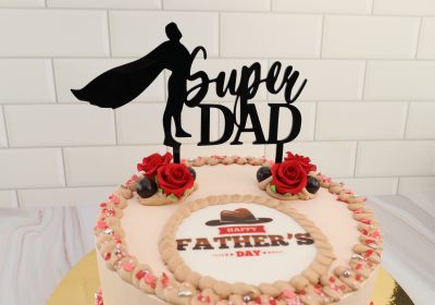vatertag torte mit superheidel caketooper