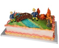 Motivtorte Feuerwehrmann mit Tortenplatte