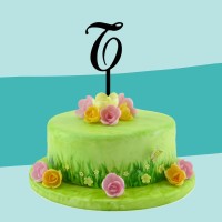 Cake-Topper schwarz T auf Torte