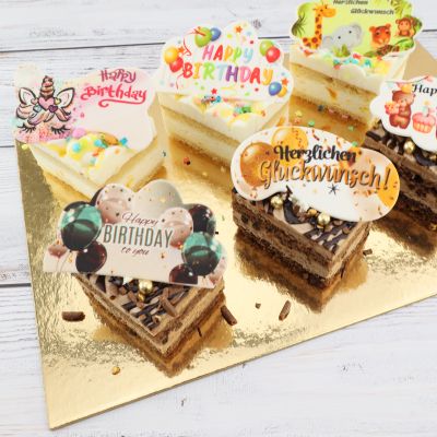 Dessert mit niedlichem Geburtstagsaufleger