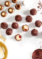 20-17362-ml-recipe-truffles-v1_truffle-shells-milk_flakes-scarletqoihym4c7d2vh
